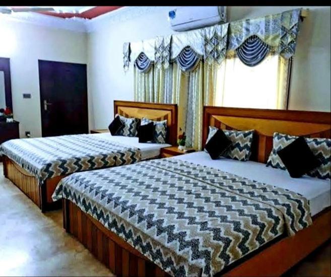 Galaxy Palace Near Millennium Mall Karachi Luaran gambar