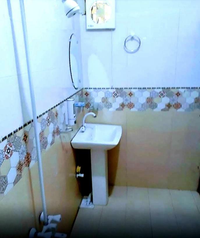 Galaxy Palace Near Millennium Mall Karachi Luaran gambar