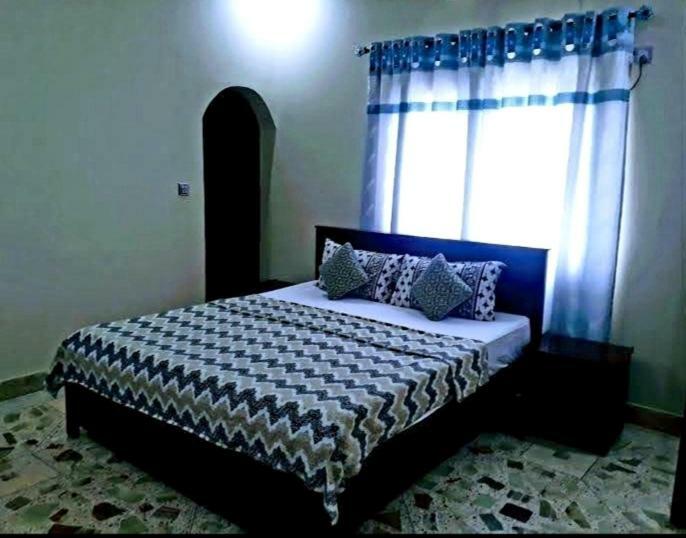Galaxy Palace Near Millennium Mall Karachi Luaran gambar