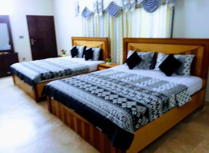 Galaxy Palace Near Millennium Mall Karachi Luaran gambar